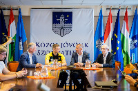 Ennek a képnek nincs leírása.