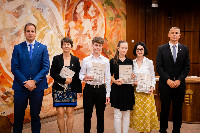 Ennek a képnek nincs leírása.