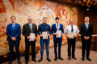 Ennek a képnek nincs leírása.