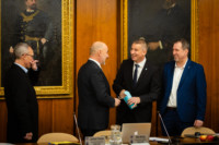 Ennek a képnek nincs leírása.