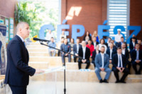 Ennek a képnek nincs leírása.