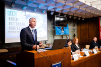 Ennek a képnek nincs leírása.