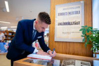 Ennek a képnek nincs leírása.