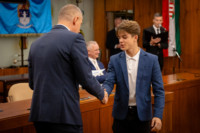 Ennek a képnek nincs leírása.