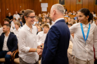 Ennek a képnek nincs leírása.