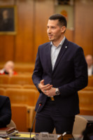 Ennek a képnek nincs leírása.