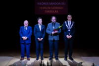 Ennek a képnek nincs leírása.