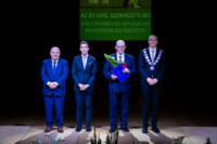 Ennek a képnek nincs leírása.