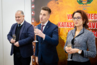 Ennek a képnek nincs leírása.