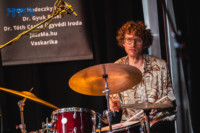 Ennek a képnek nincs leírása.