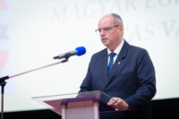 Cím nélküli előnézeti kép. Ennek a képnek nincs leírása.