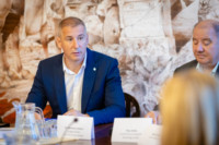 Ennek a képnek nincs leírása.