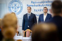 Ennek a képnek nincs leírása.