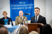 Ennek a képnek nincs leírása.