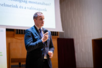 Ennek a képnek nincs leírása.