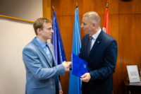 Ennek a képnek nincs leírása.