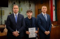 Ennek a képnek nincs leírása.