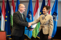 Ennek a képnek nincs leírása.