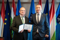 Ennek a képnek nincs leírása.