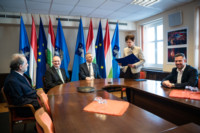 Ennek a képnek nincs leírása.