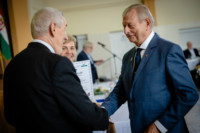 Ennek a képnek nincs leírása.