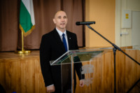 Ennek a képnek nincs leírása.