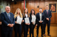 Cím nélküli előnézeti kép. Ennek a képnek nincs leírása.