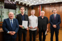 Cím nélküli előnézeti kép. Ennek a képnek nincs leírása.