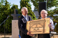 Ennek a képnek nincs leírása.