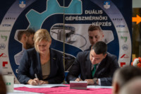 Ennek a képnek nincs leírása.