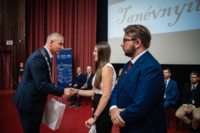 Ennek a képnek nincs leírása.